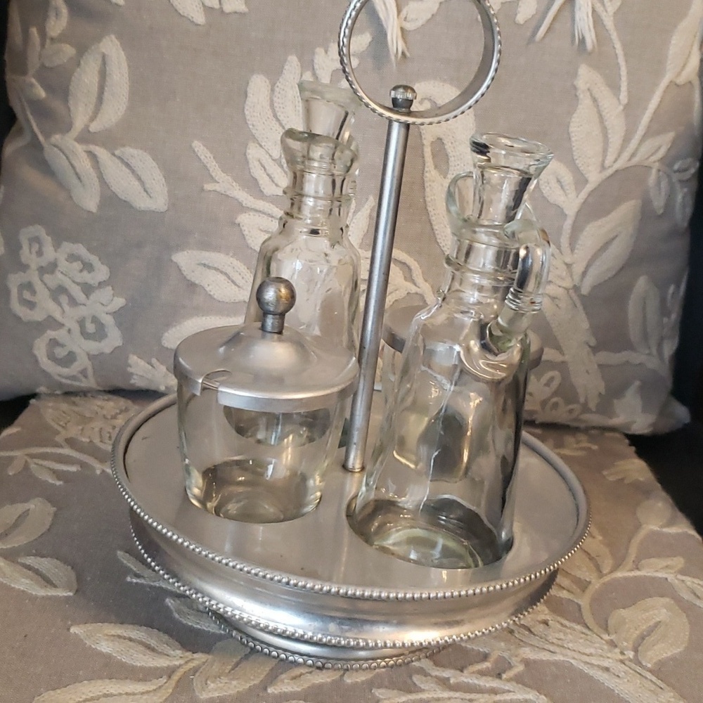Vintage Aluminum Cruet Condiment Caddy Spinning by Buenilum